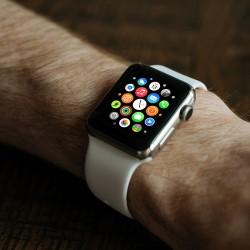 Est neque sit id at eos officiis.